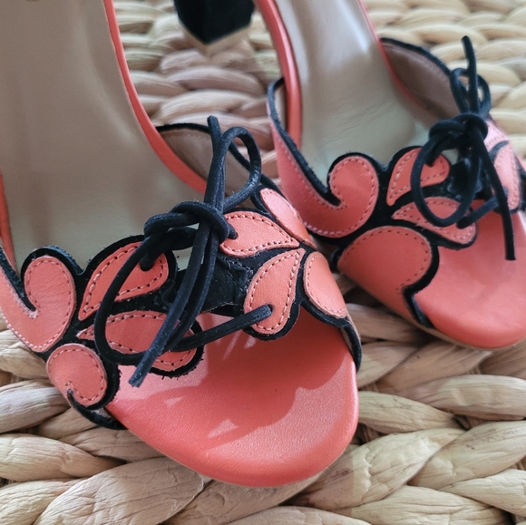 Size 6.5 Orange heels - Picture 2 of 3